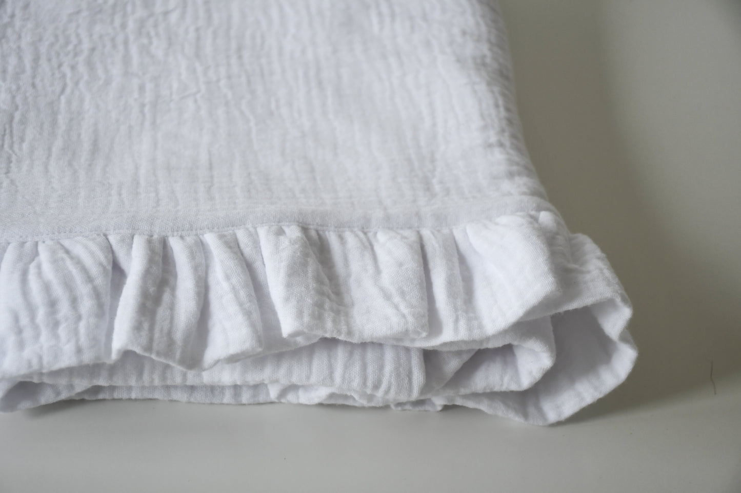 Hydrofiel laken ruffle - wit