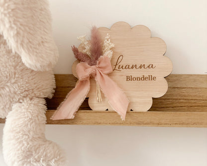 Geboortebord | Bloemenvorm met droogbloemen