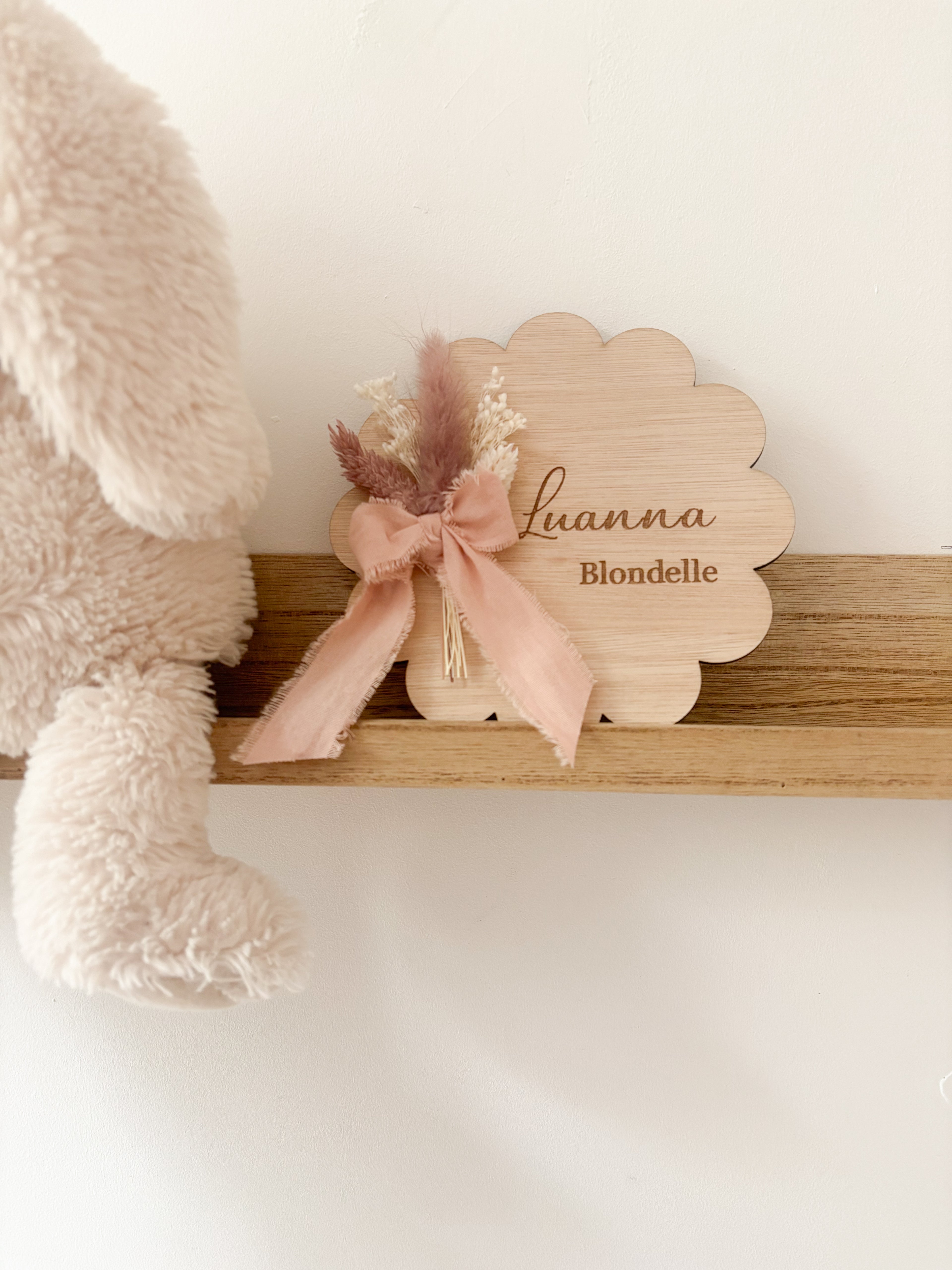 Geboortebord | Bloemenvorm met droogbloemen