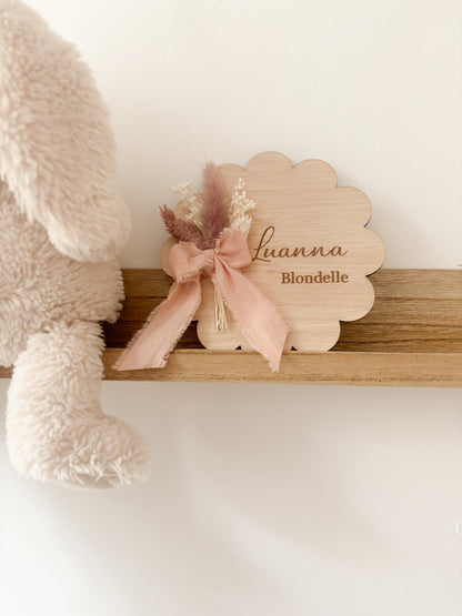 Geboortebord | Bloemenvorm met droogbloemen